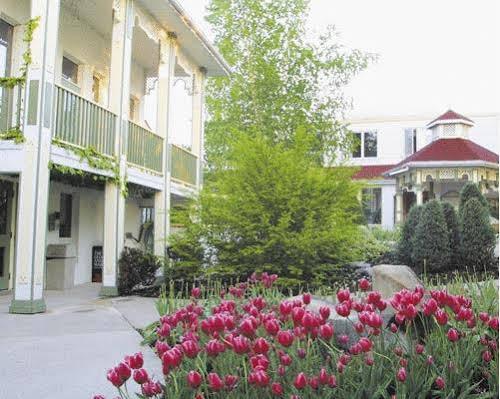 Fern Resort Orillia Exterior photo