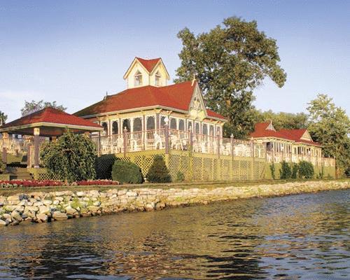 Fern Resort Orillia Exterior photo