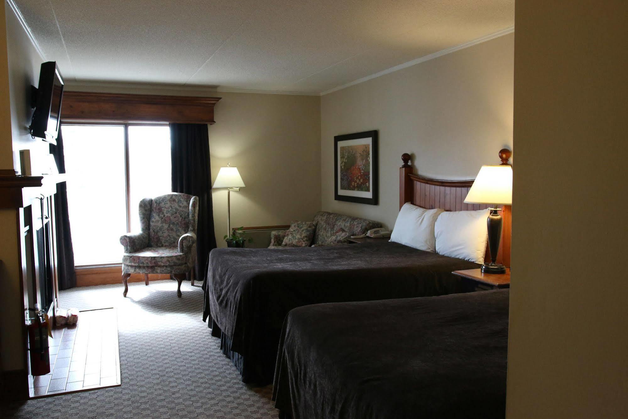 Fern Resort Orillia Exterior photo